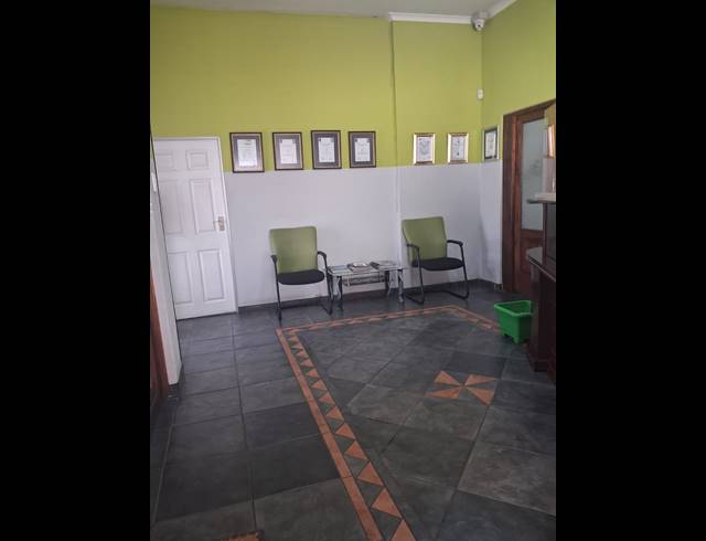 363M² OFFICE FOR SALE IN VEREENIGING CENTRAL